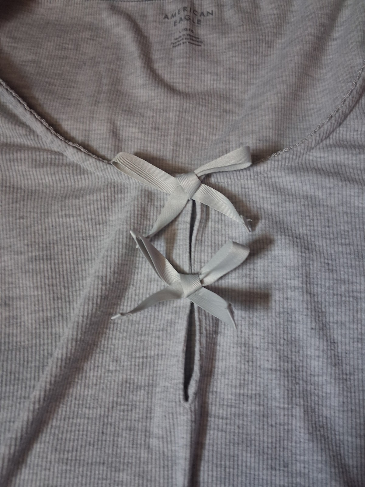 American Eagle Womens Gray V-neck Shirt With Little Bows, Classic Fit, Size LG