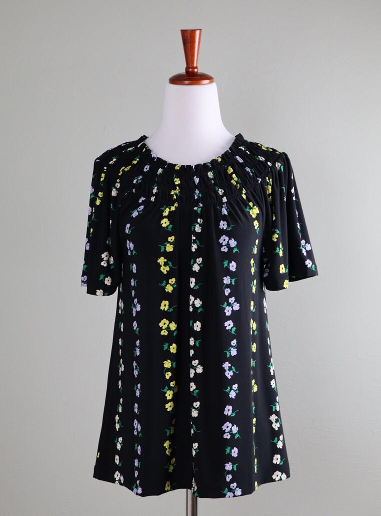 ANN TAYLOR NWT $69 Stretch Floral Matte Jersey Smocked Top in Black Size XS