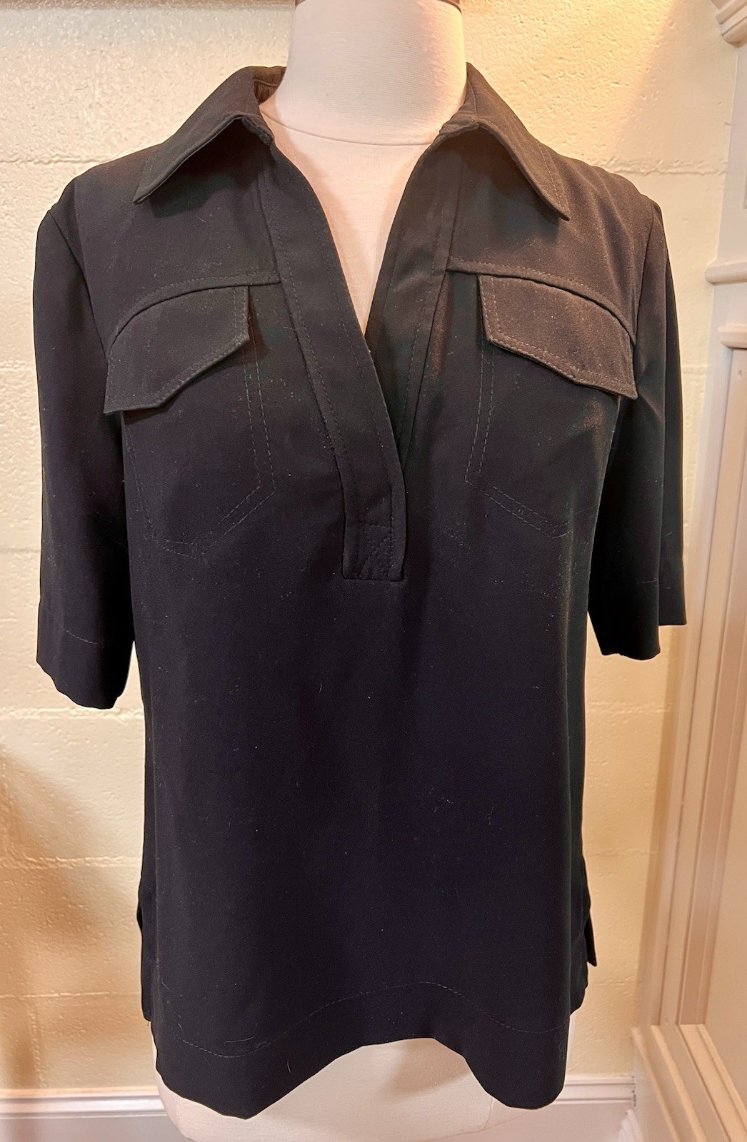 NWT Trina Turk Black Blouse Top With Pockets Size Small Made In USA