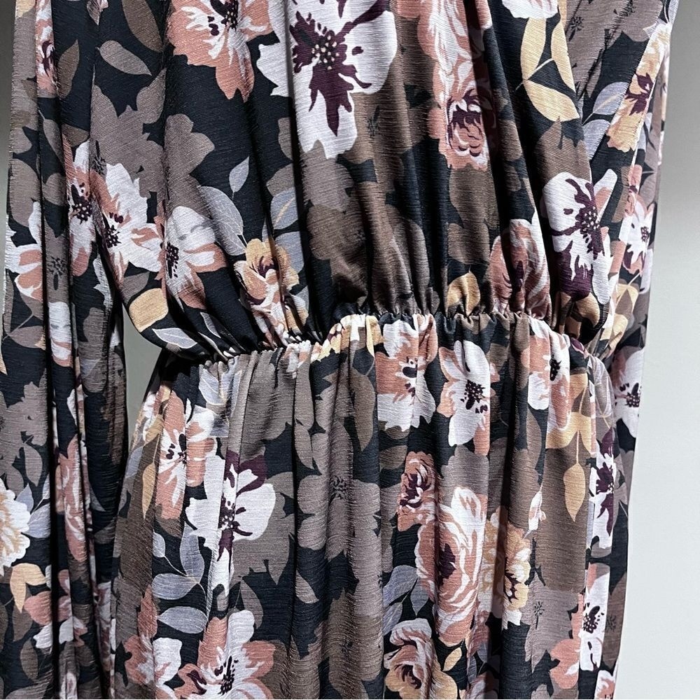 Long sleeve fake wrap floral blouse