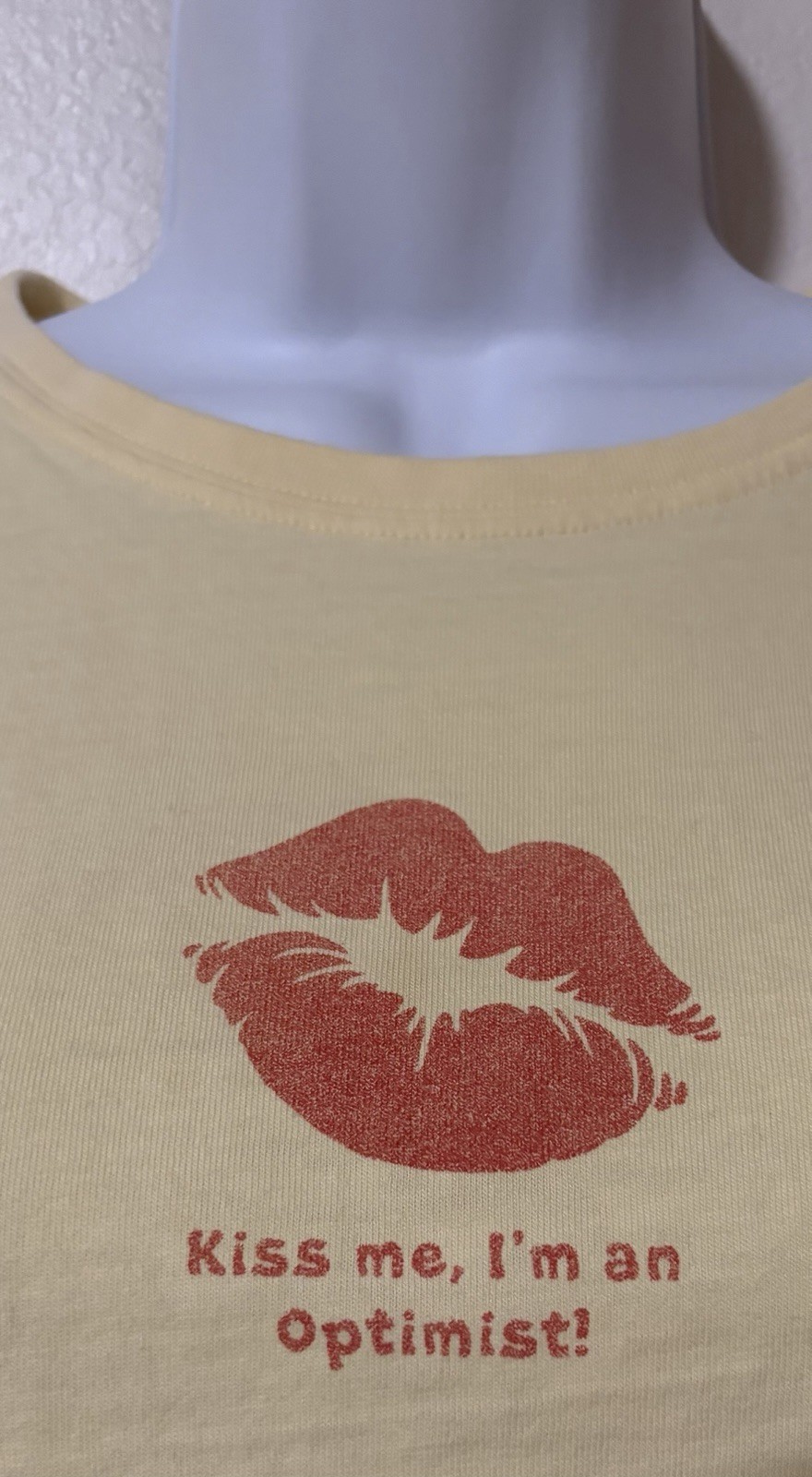 Life Is Good T Shirt Womens Medium Light Yellow Kiss Me I’m An Optimist M Tee