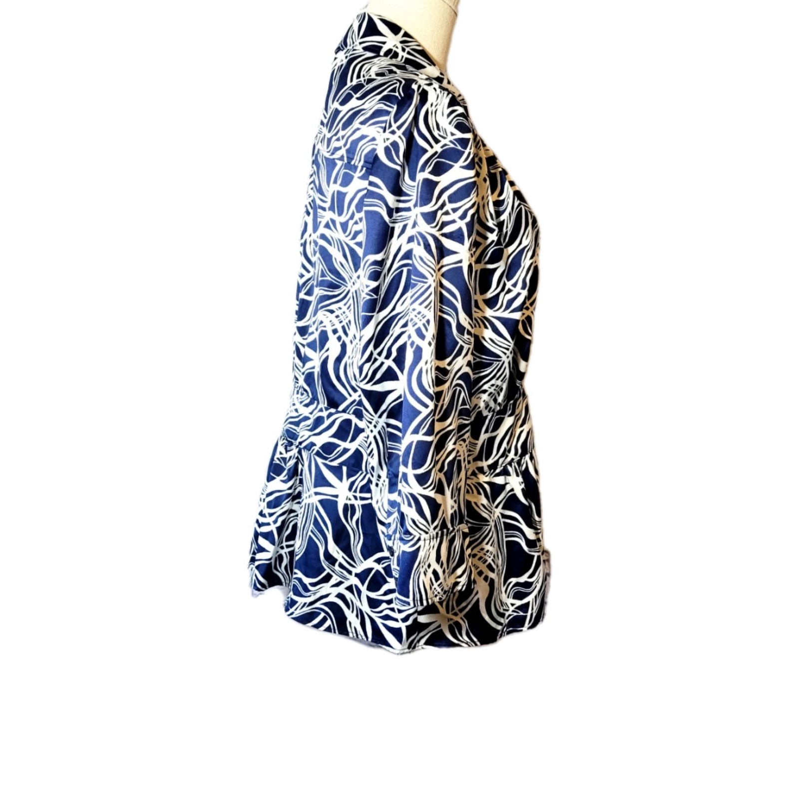 Ann Taylor Blouse White & Blue Abstract Pattern Peplum Top Size 10 Corporate