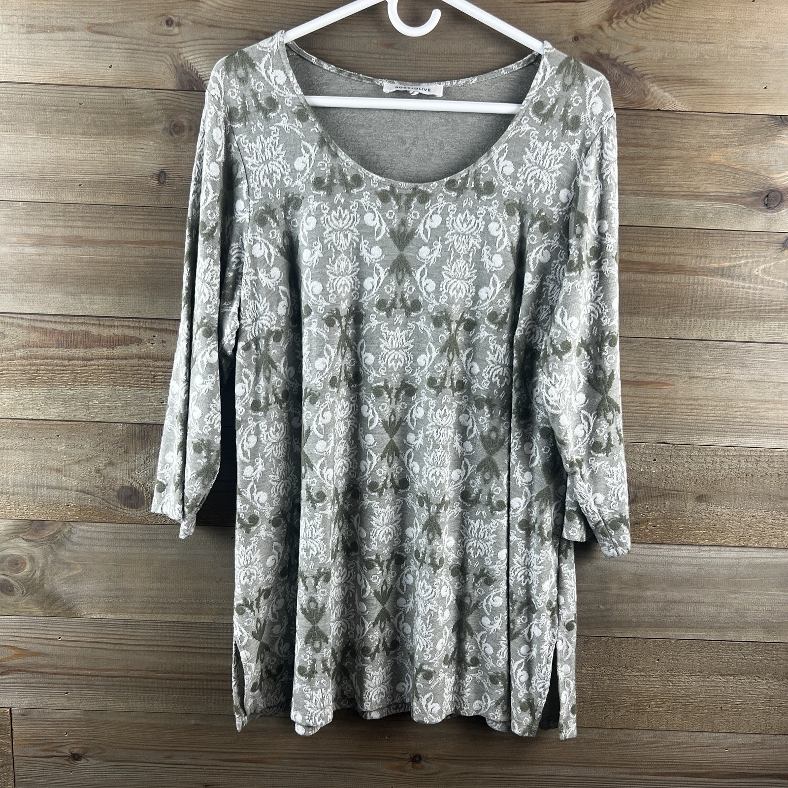 Rose + Olive Womens Shirt 3/4 Sleeve Scoop Neck Textured Scroll Floral Green 1X