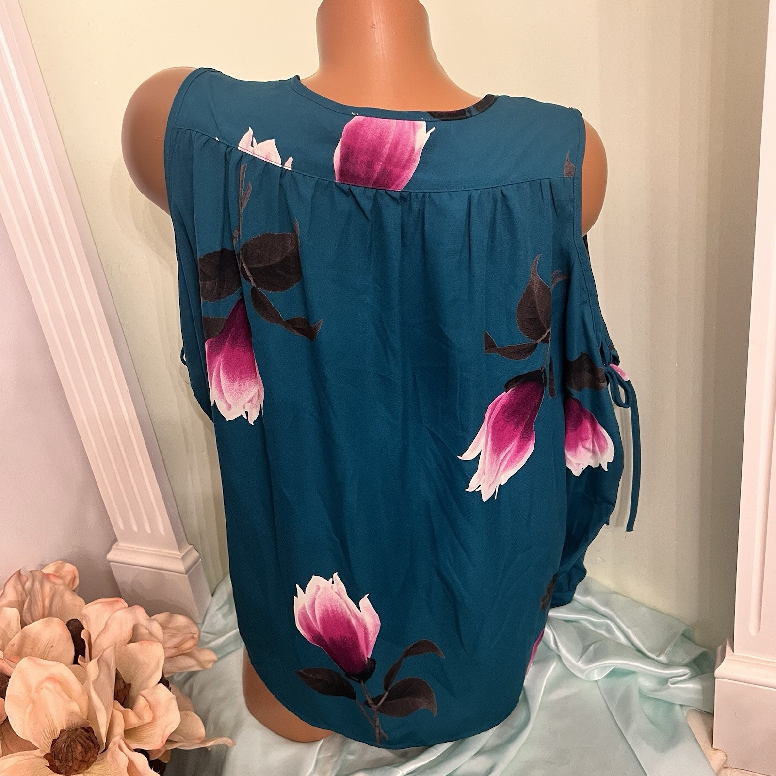 Coverstitched. Size Medium. Teal Cold Shoulder with Ties Long Sleeve Top. B46