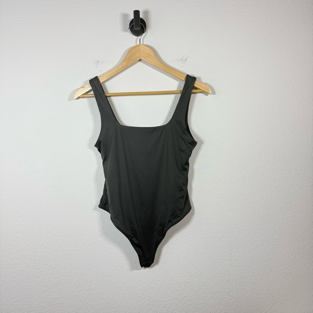 NWOT Bylt Women’s Square Neck Bodysuit in Ash Grey Size S