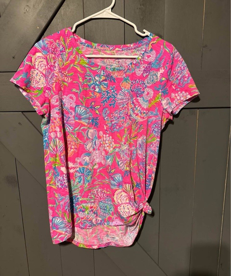 Lilly Pulitzer Etta Scoop ggNeck Top – Pink Isle Shell Me Something Good M