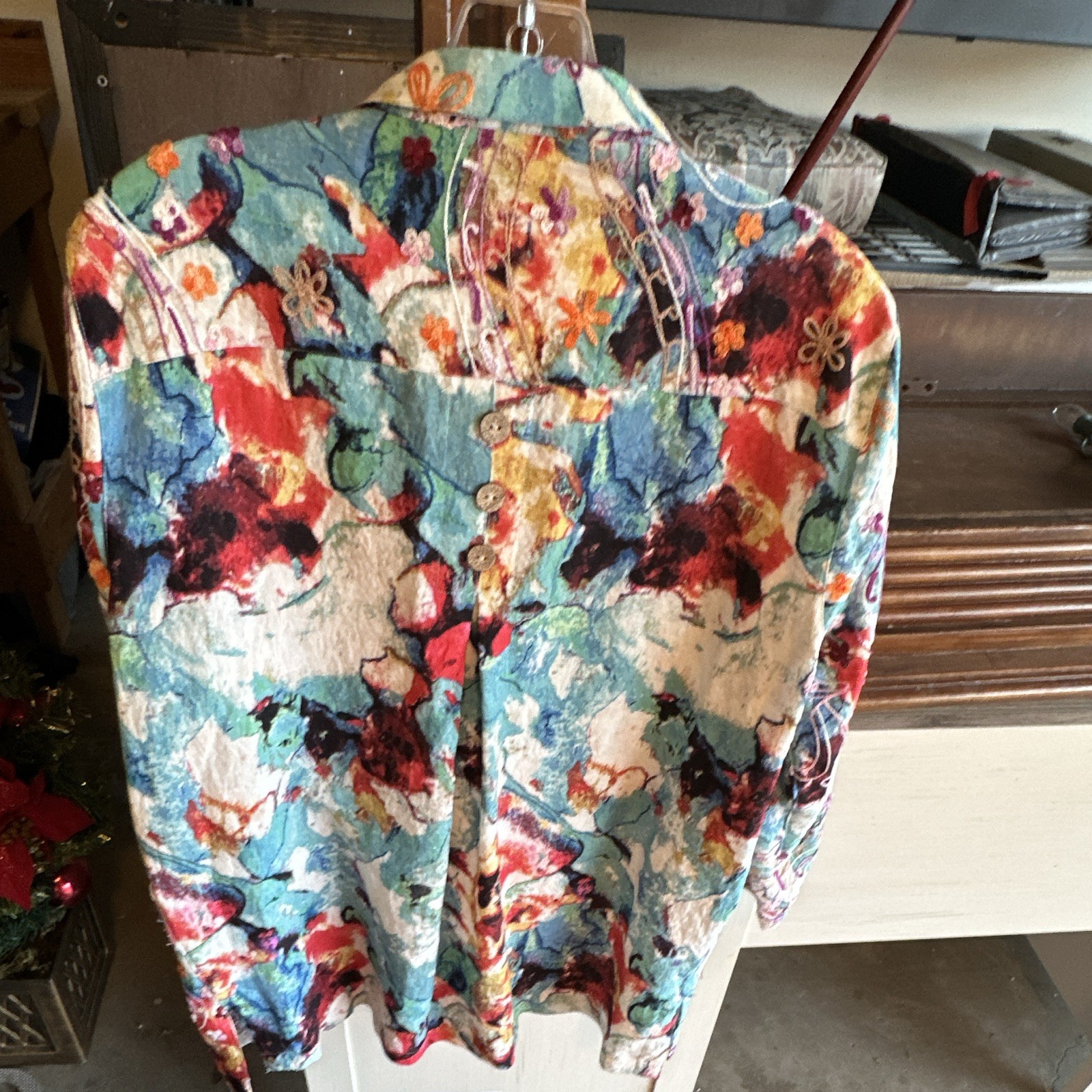 John Mark Women’s Multicolor Floral Collared Button-Up Long Sleeve Top, M