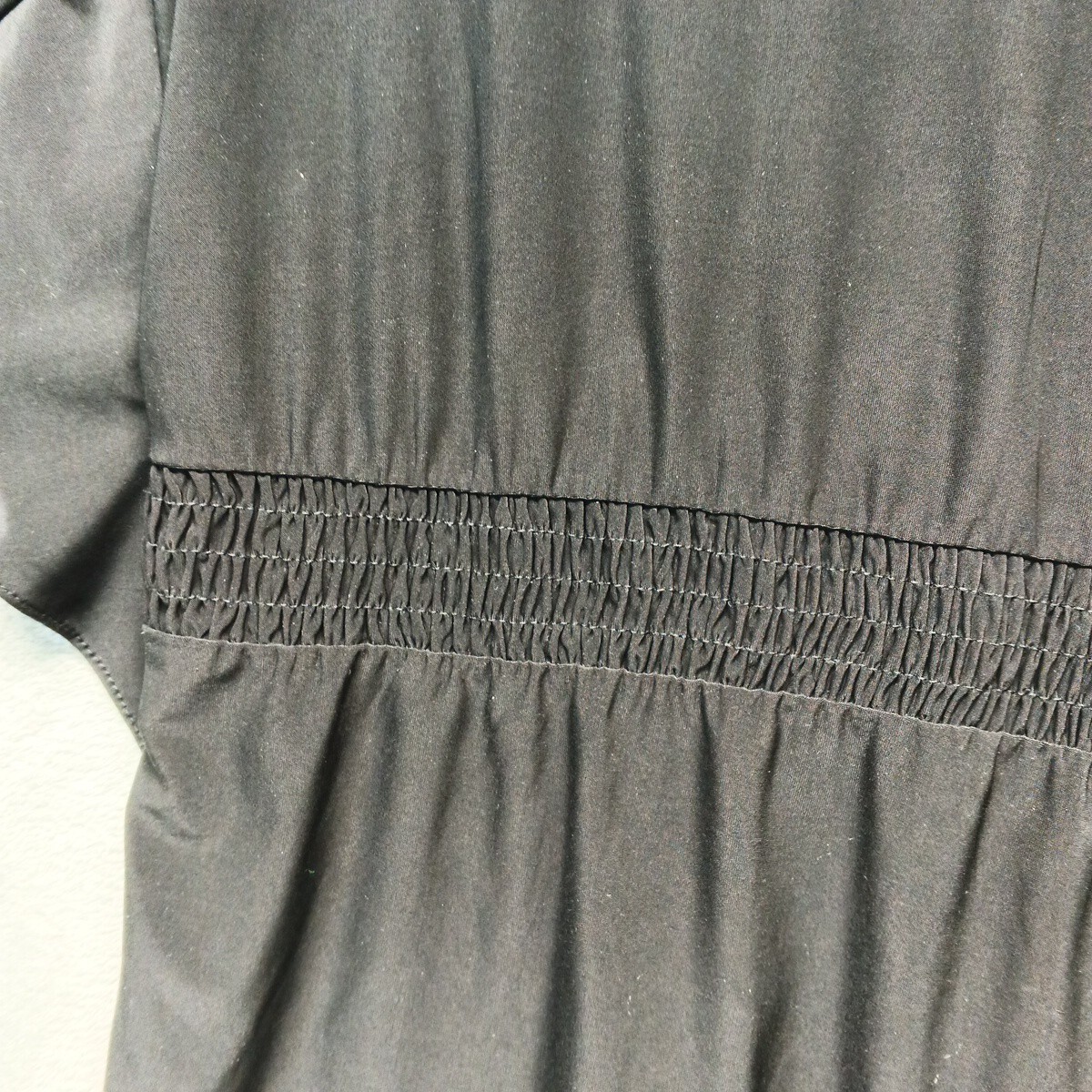 THE LIMITED Women Blouse Knit Smocked Black V-neck Flutter Sleeve XS(0-2)