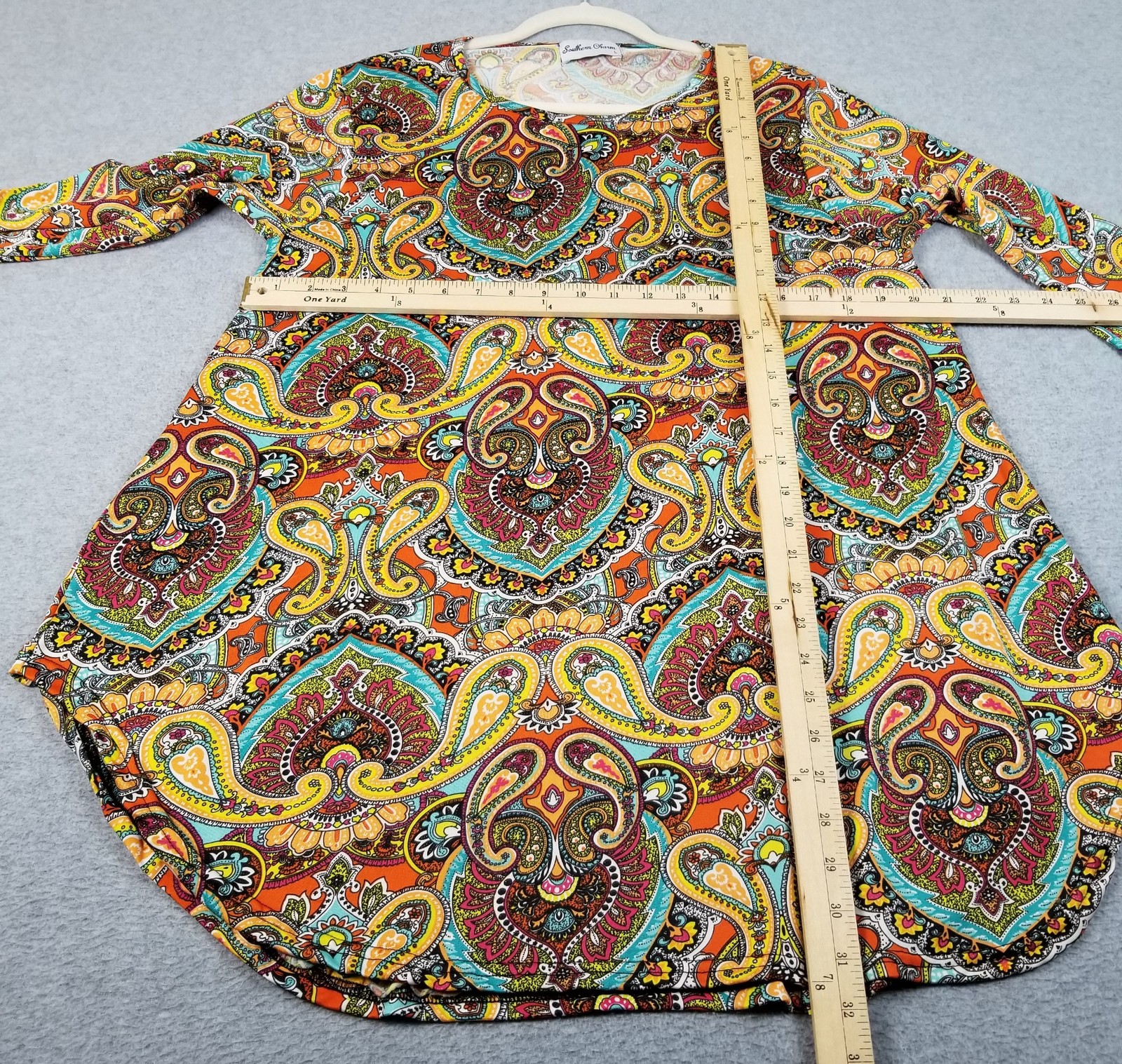 Southern Charm Tunic Top Womens Large Multicolor Paisley ¾ Sleeve Stretch Jersey