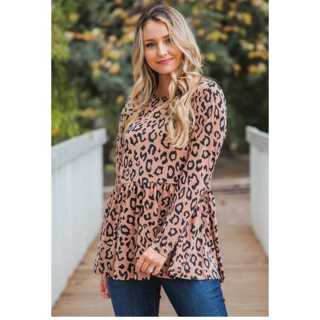Tickled Teal Leopard Print Peplum Top Womens Medium Long Sleeve Tan Black Blouse
