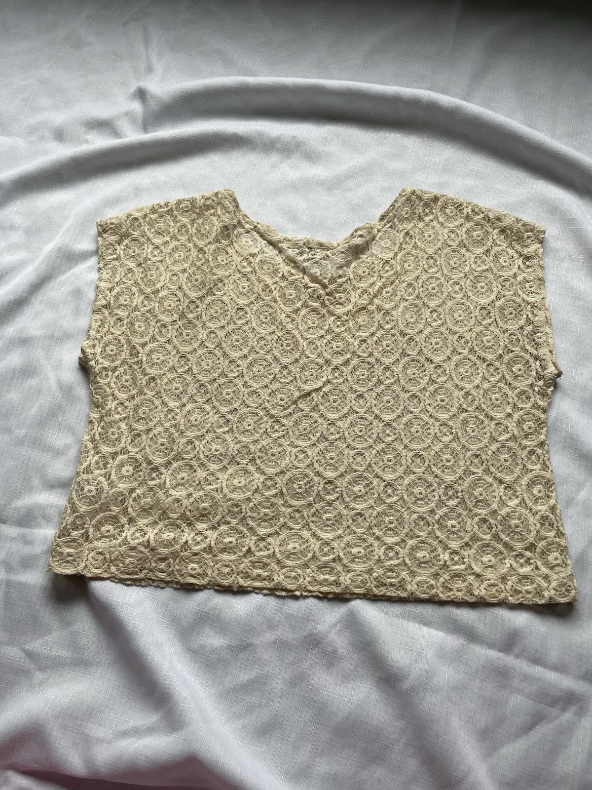 Lily White Woman’s Lace Off-white Top, Size XL
