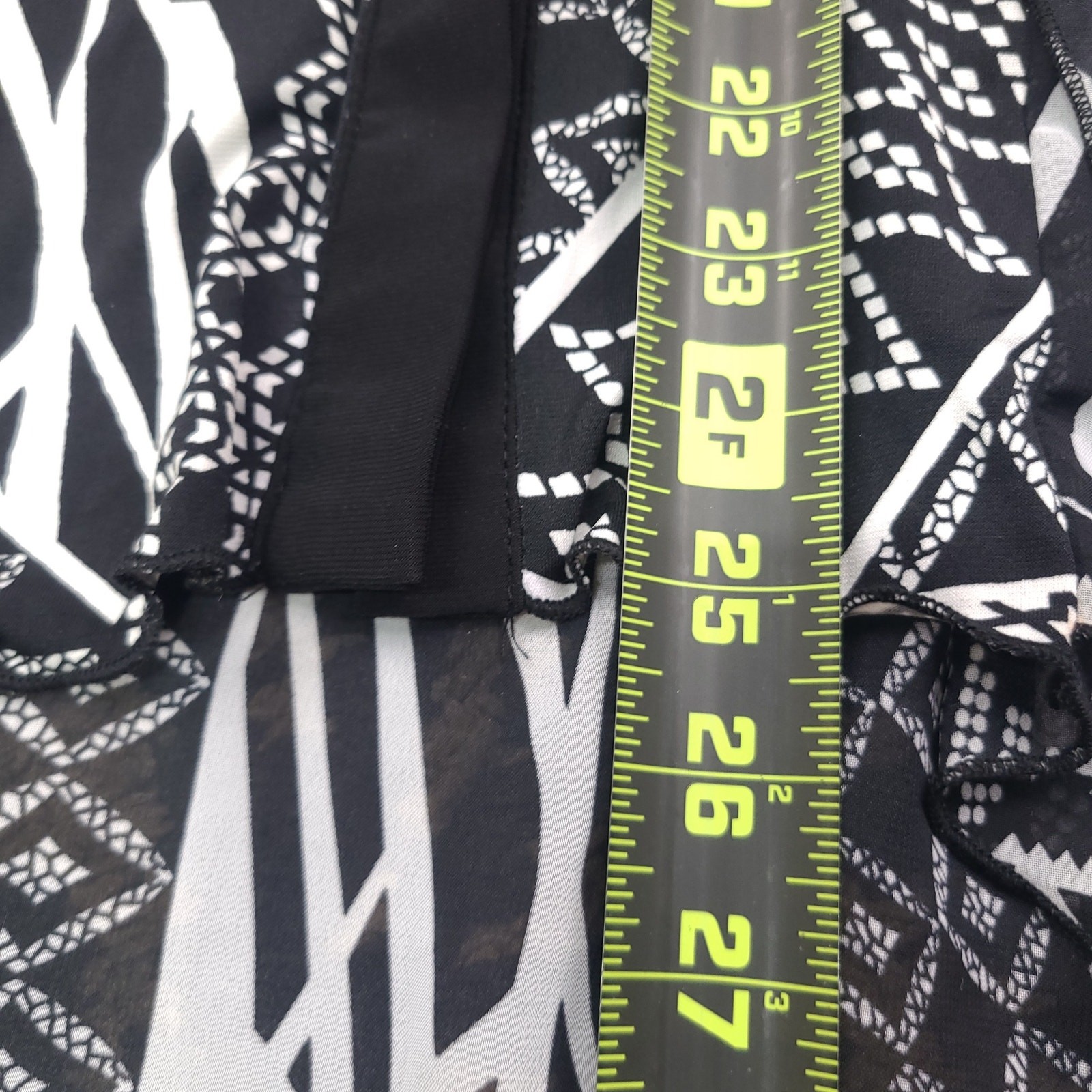 Cato Woman 14/16W Made In Cambodia Black and White Tunic Blouse Sheer