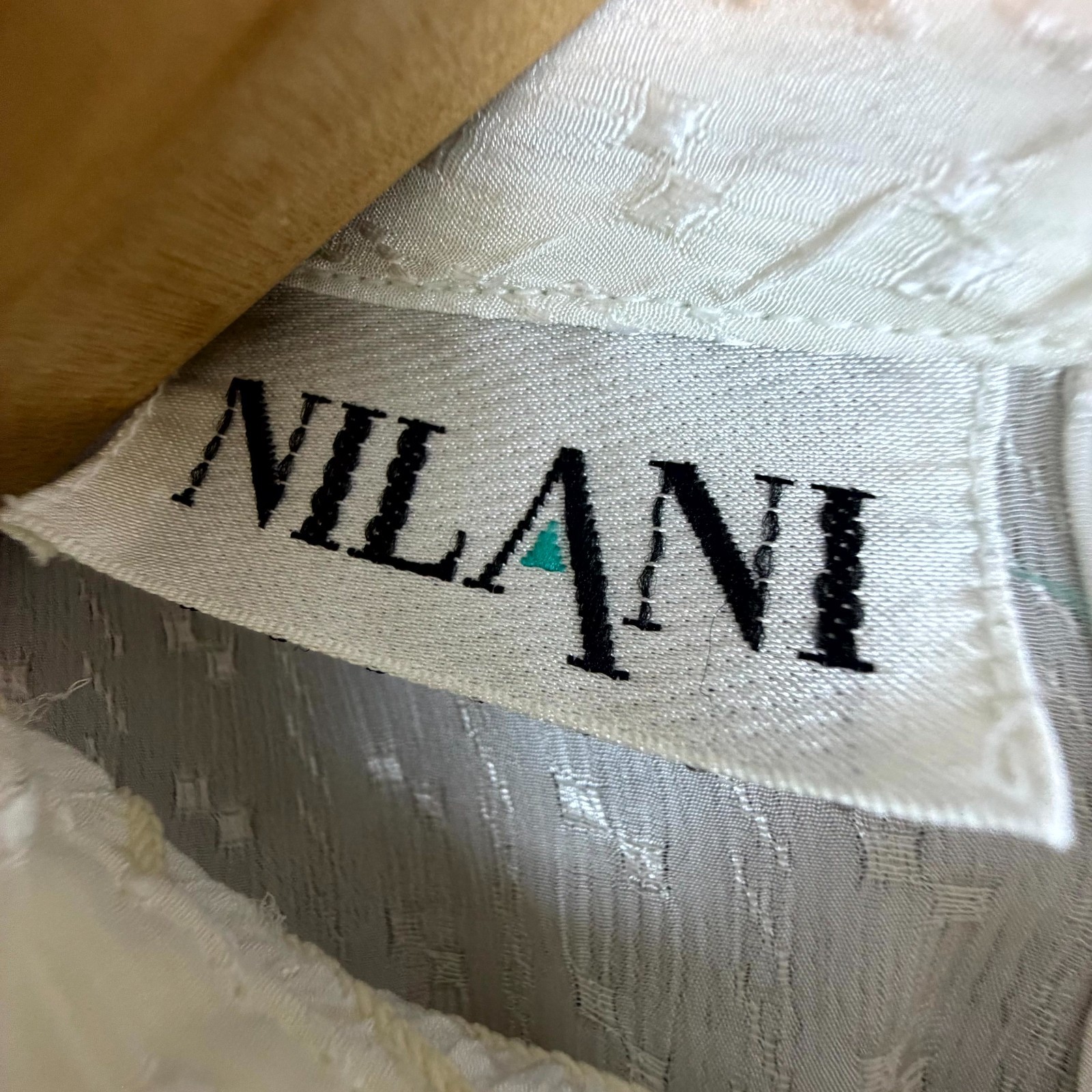 Vintage Nilani Blouse Womens 10 White Sheer Secretary Career Textured Collared