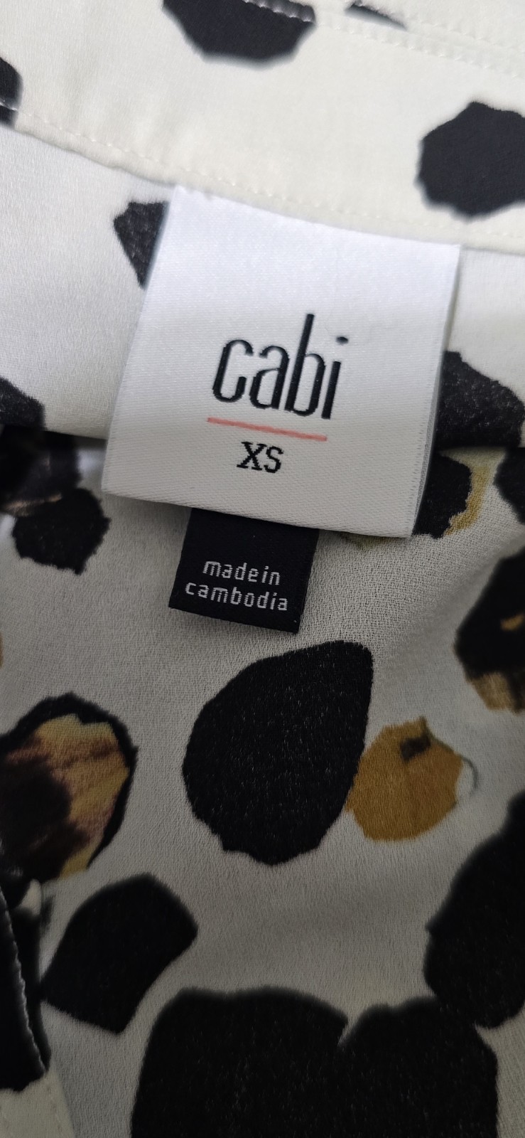 CABI size XS Sleeveless Pattern Collared Blouse Cream Multicolor