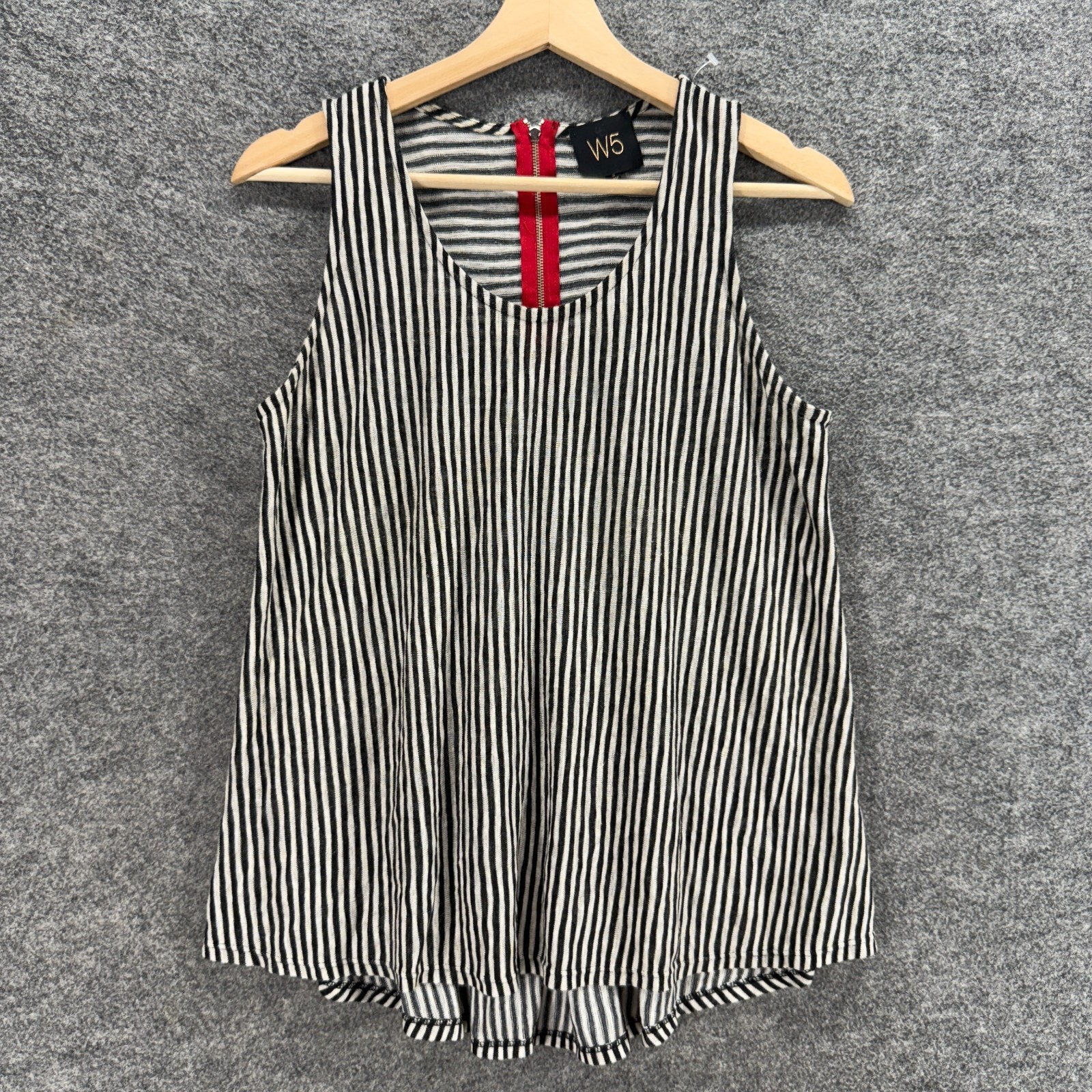 W5 Blouse Women S Small Black Striped Sleeveless Wide Strap Zipper Round Neck