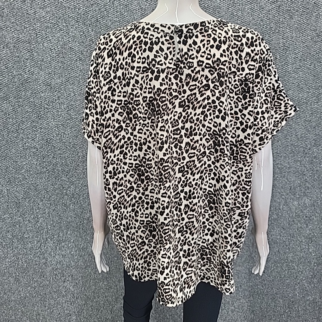 Women’s Animal Print Blouse Top Patch Chest Pocket X-Large Size