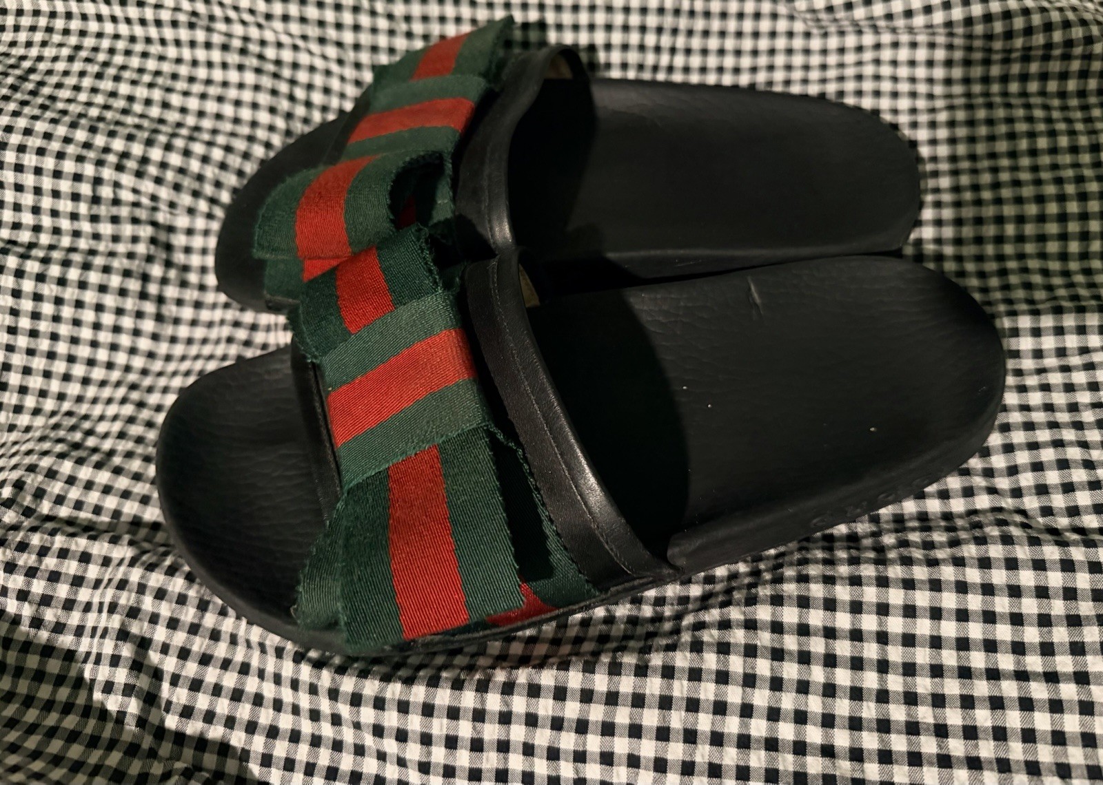 Gucci Unisex Black Leather Slide Sandals Green/Red Striped Strap US 6-6.5