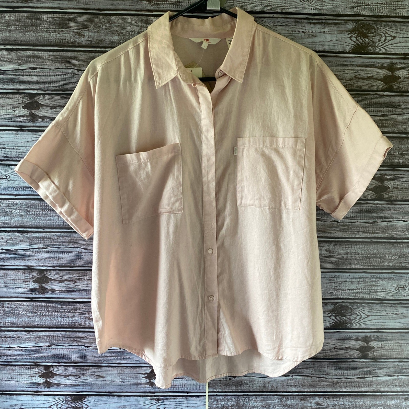 Levi’s Women’s Short-Sleeved Button-Down Top Size L Pale Pink Logo NWT