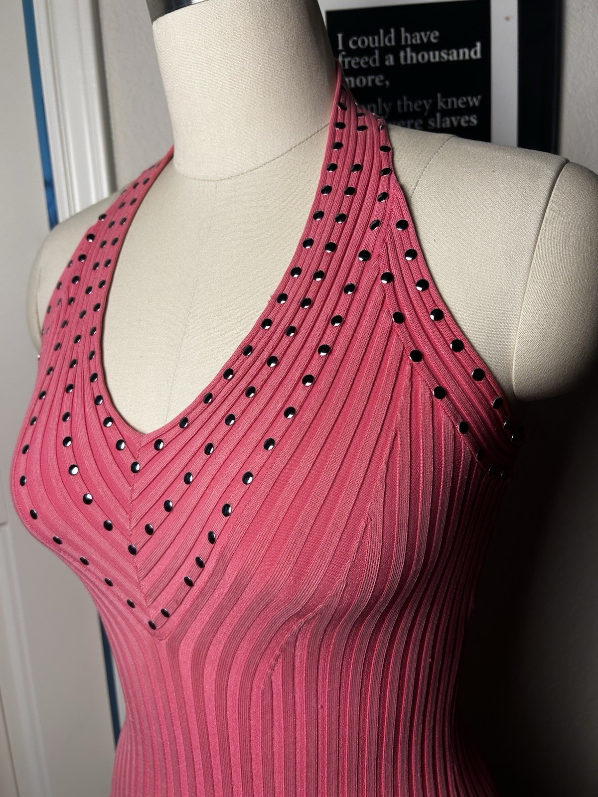 VTG Cache Ribbed Halter Fushia Studded Sequence Silk Blend Top Women’s Small