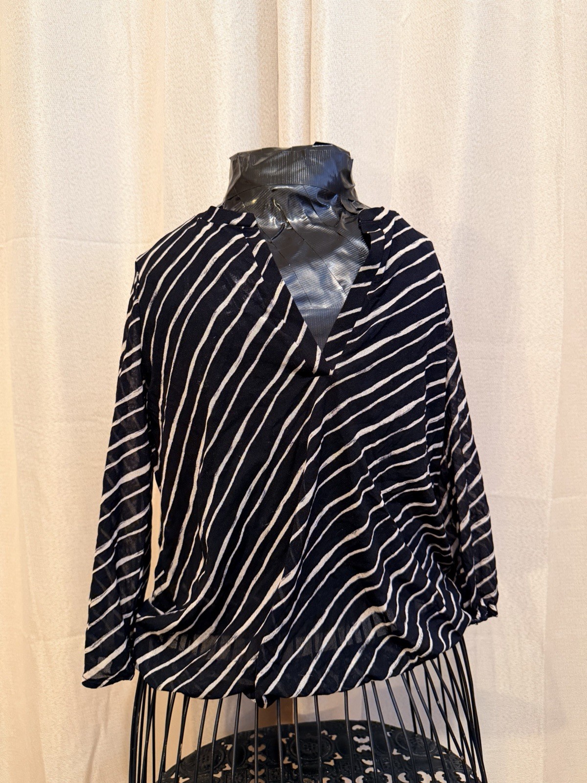 The Limited Women’s Size S Black & White Striped V-Neck Long Sleeve Blouse