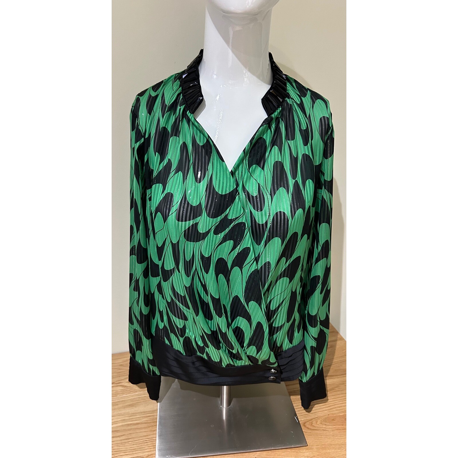 Crocodile Lacoste Wrap green black shirt sz M Embellished w/ cute buttons posh!