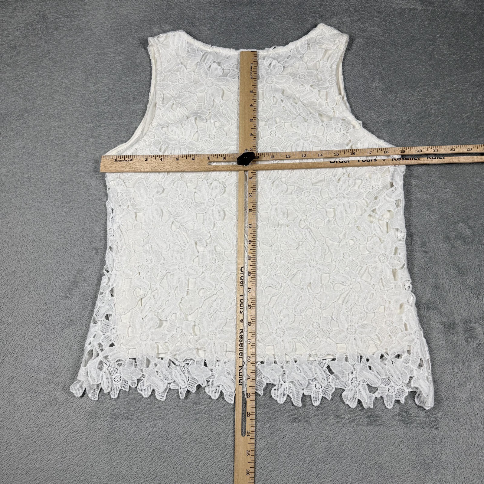 Ultra Pink Tank Womens L White Lace Embroidered Lined Round Neck Basic