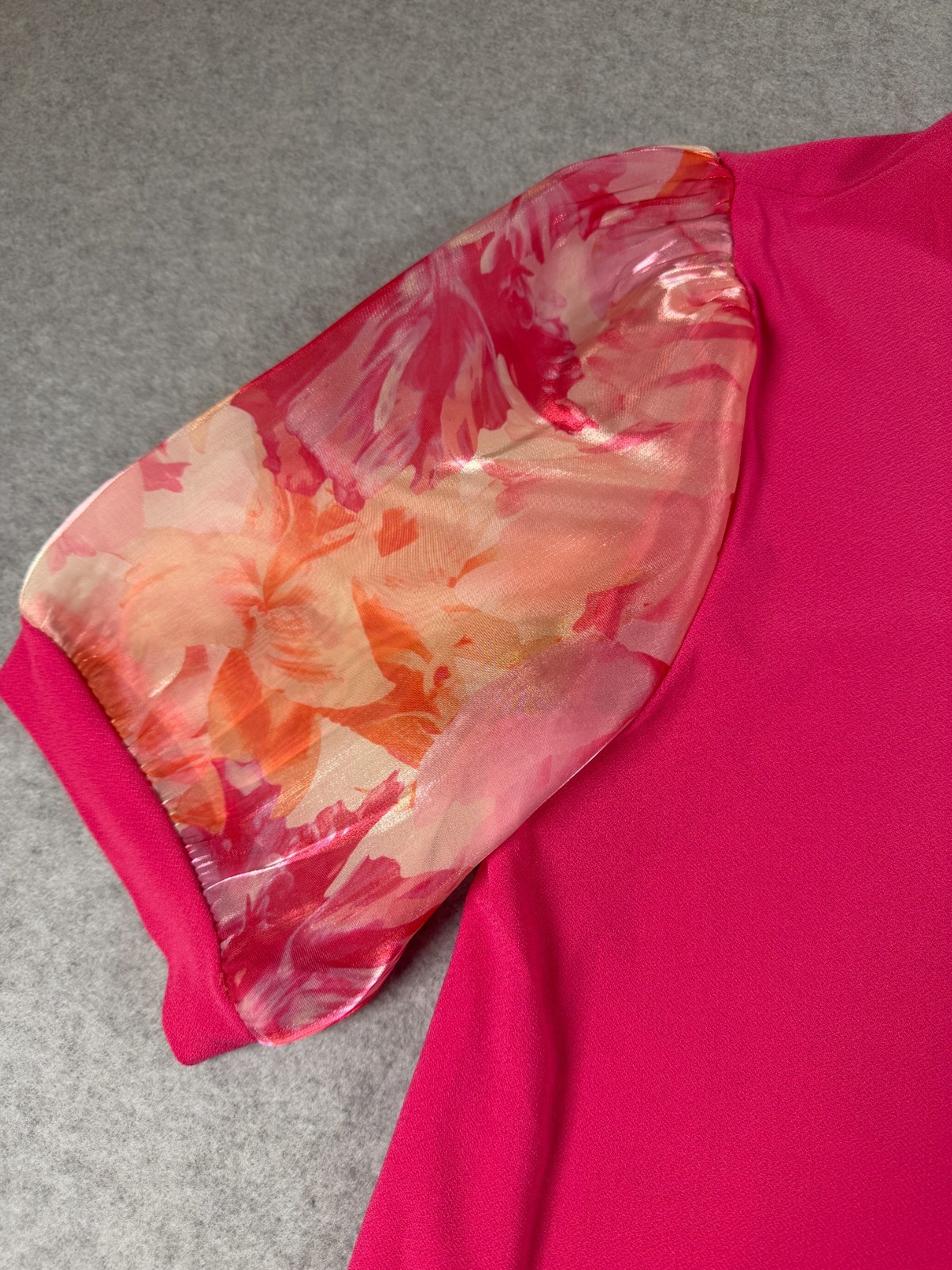 CeCe Fuchsia Short-Sleeve Top w/ Sheer Floral Puff Sleeves Size L Cute SKU 295