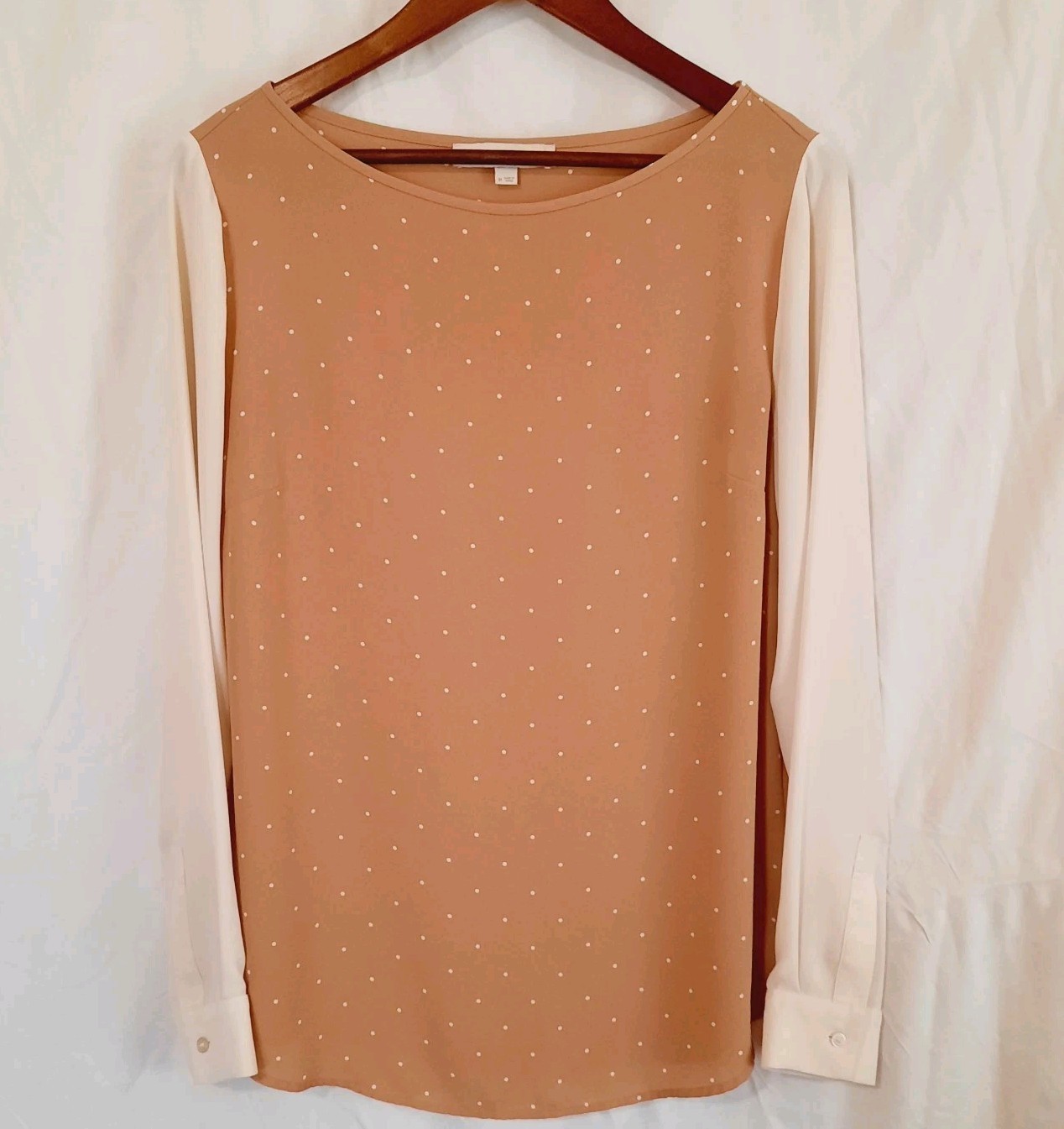 Loft Feminine Versatile Longsleeve Beige Poka Dot Blouse Womens Medium