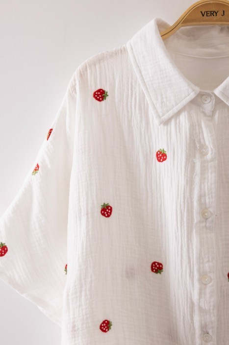 Strawberry Embroidered White Gauze Button Front Top M L 1X 2X