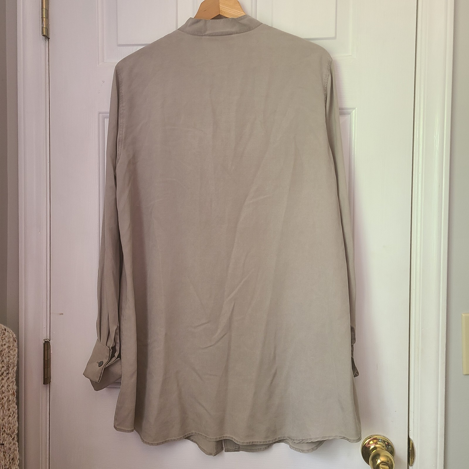 Vtg DKNY 100% Silk Mandarin Collar Yoke Stitch Button Tunic Shirt Sz M Beige Y2K