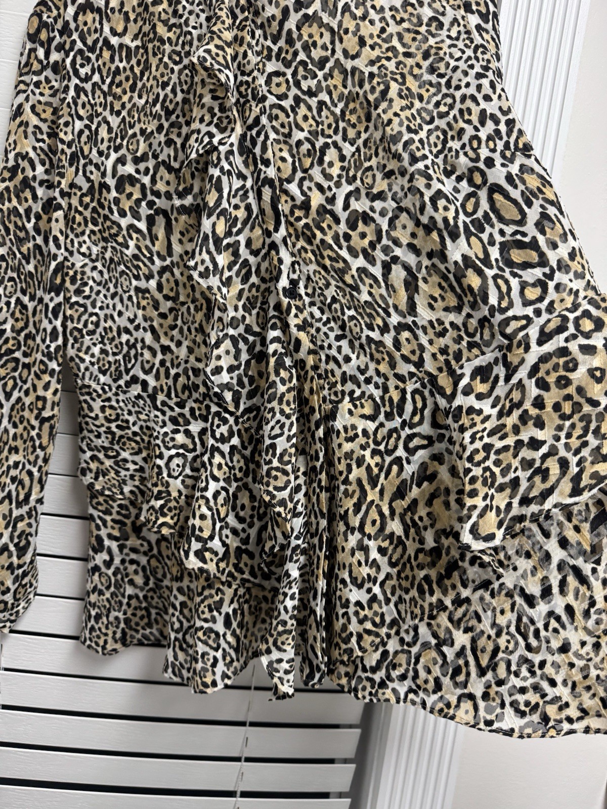 Chico’s leopard print ruffle shirt button down sheer blouse size 2 Large