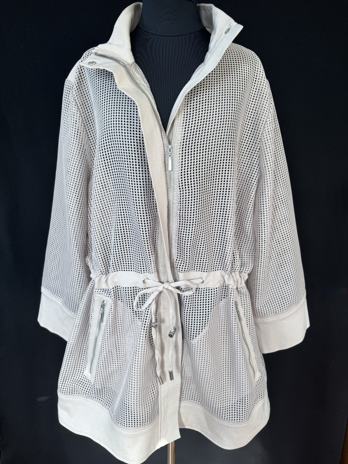 NWOT Wynne Layers Mesh Zip-Front Adjustable Waist Jacket Women’s XL, Light Mocha