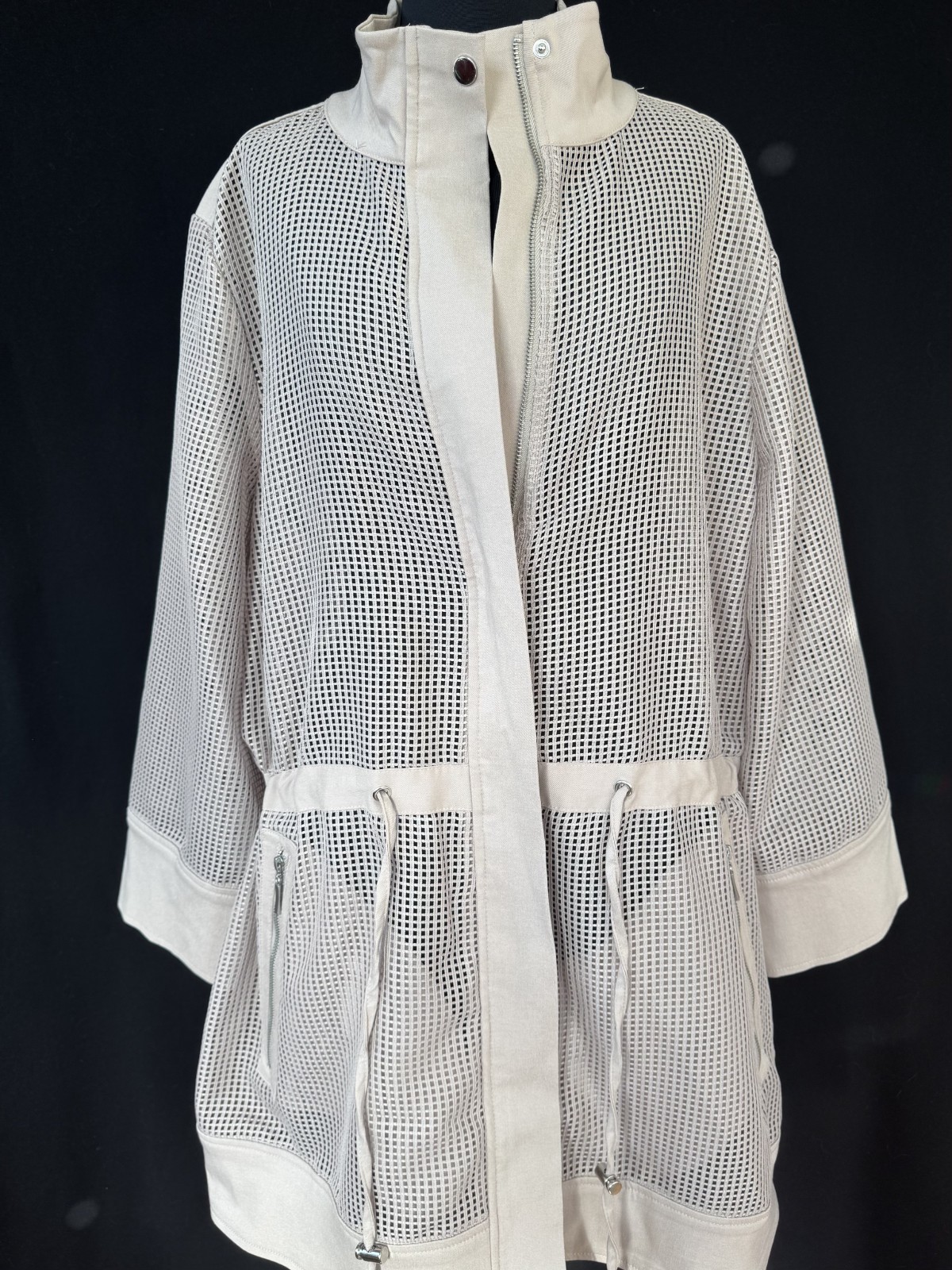 NWOT Wynne Layers Mesh Zip-Front Adjustable Waist Jacket Women’s XL, Light Mocha