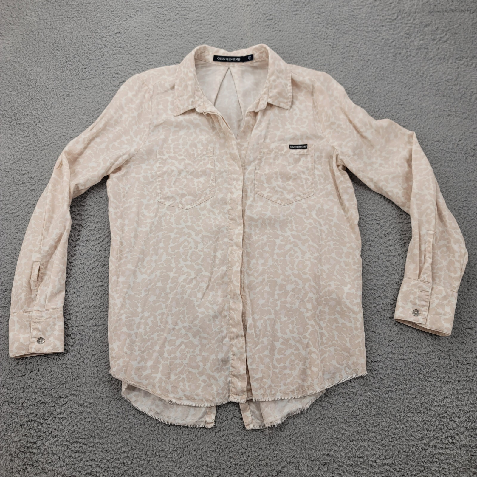 Calvin Klein Shirt Womens Small Tan Button Up blouse Pockets Animal Print Logo