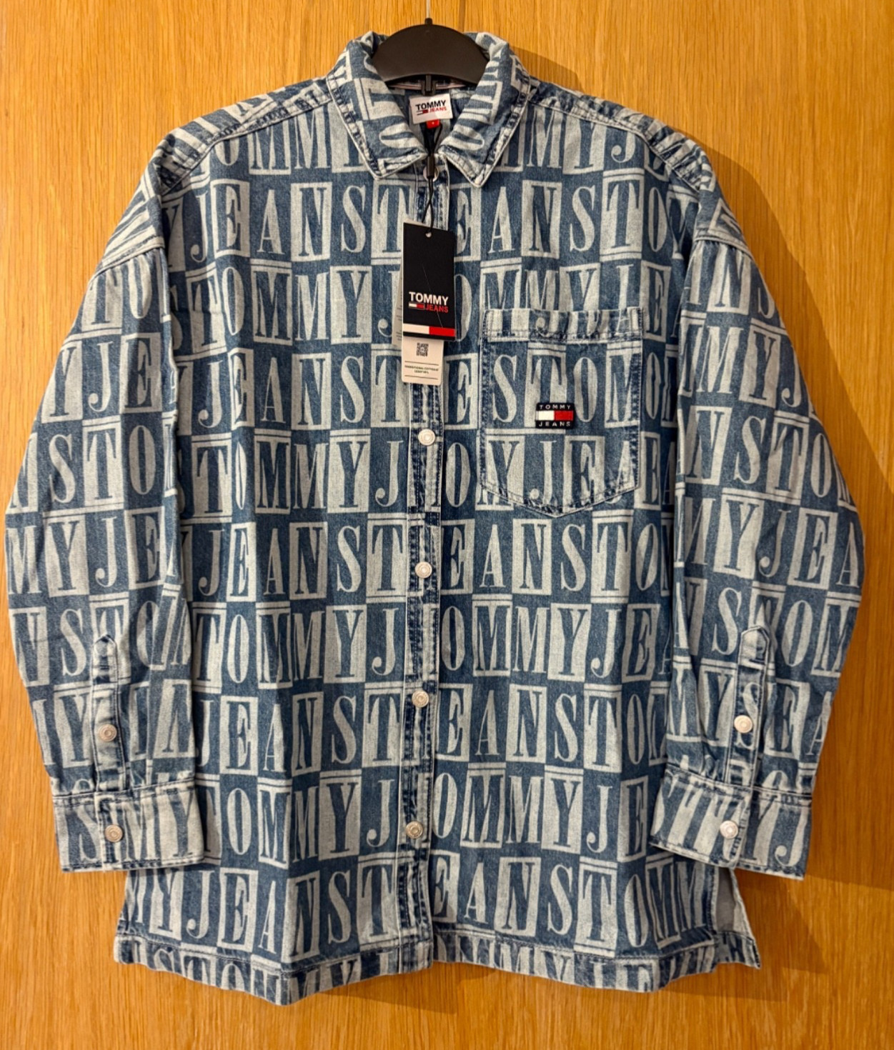 NWT Tommy Jeans Womens Spell-Out Logo Checked Denim Overshirt- Blue, Oversized S