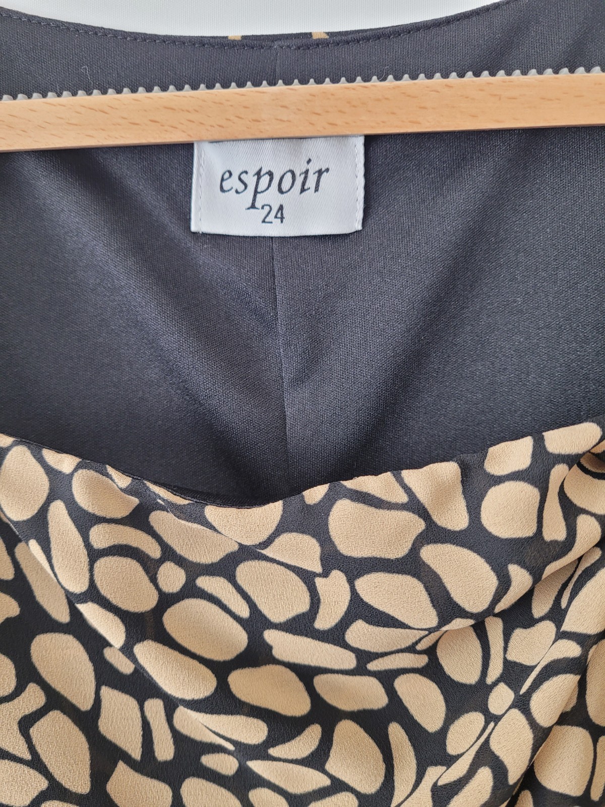 Espoir Sheer Animal Print Top, Ladies 24, Black & tan, Lined,Flutter sleeves,Vgc