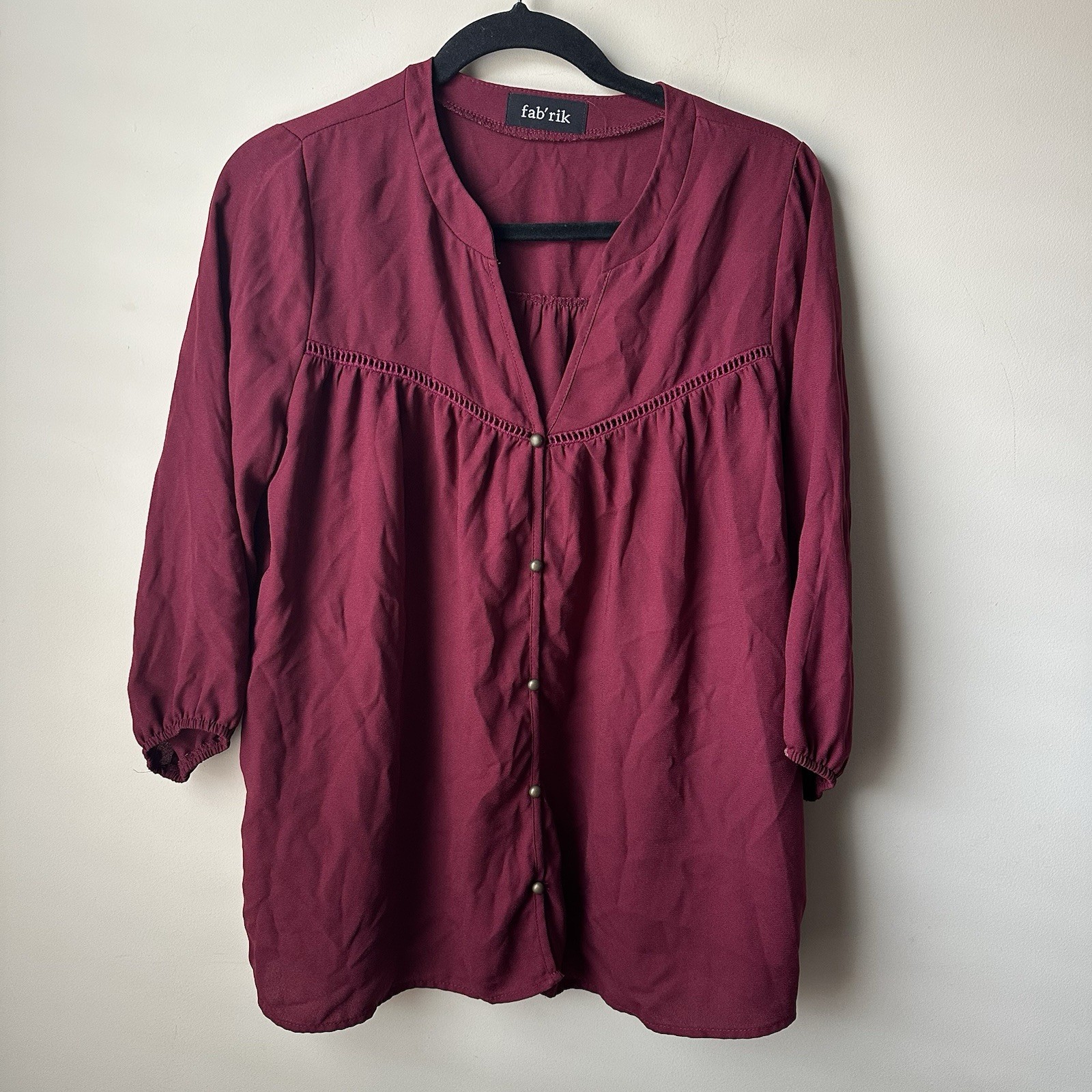 fab’rik maroon button-front peasant blouse Size Medium bohostyle everydaychic