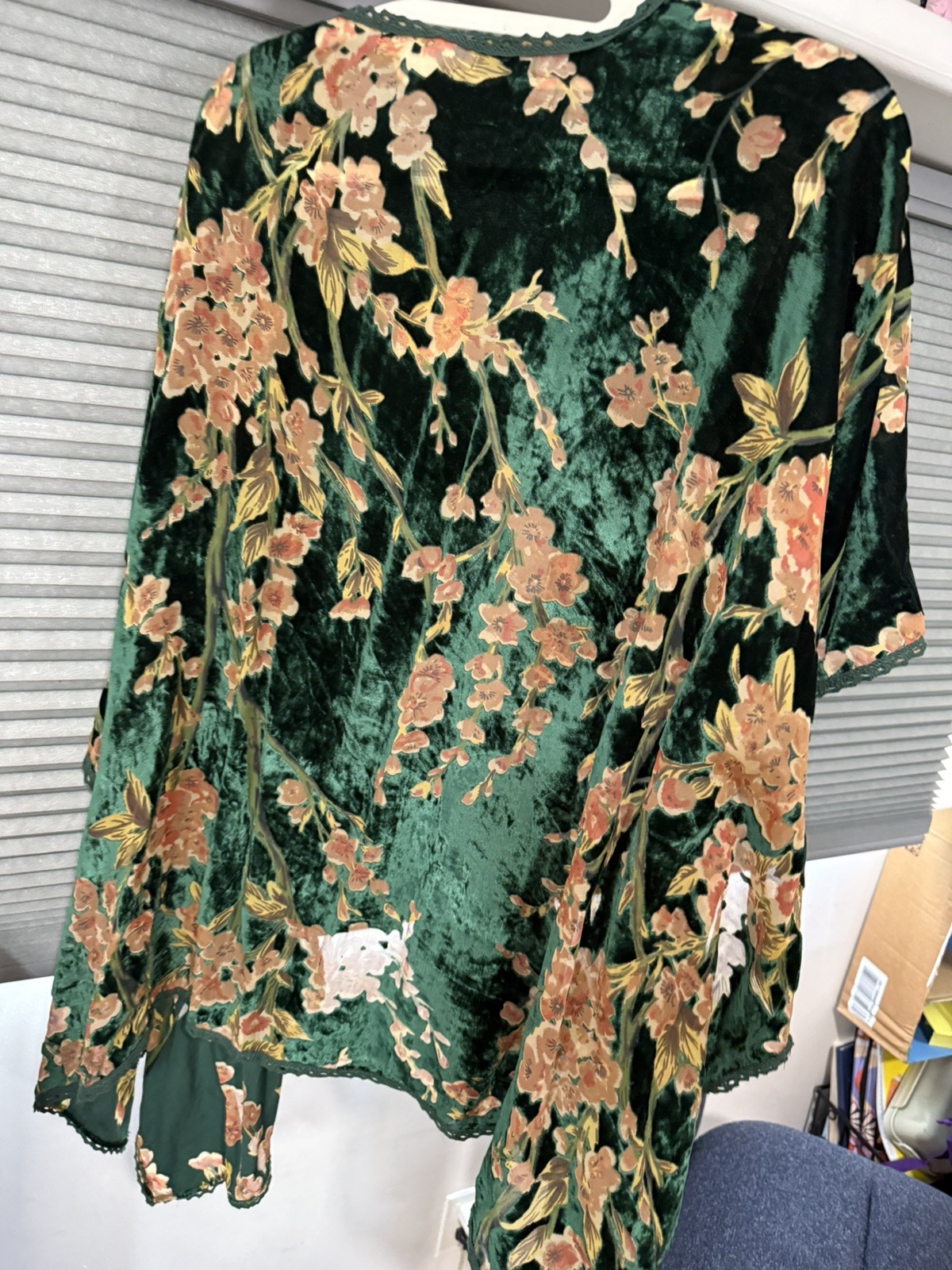 Natural Life Floral Velvet Kimono Cardigan OS One Size Green M78