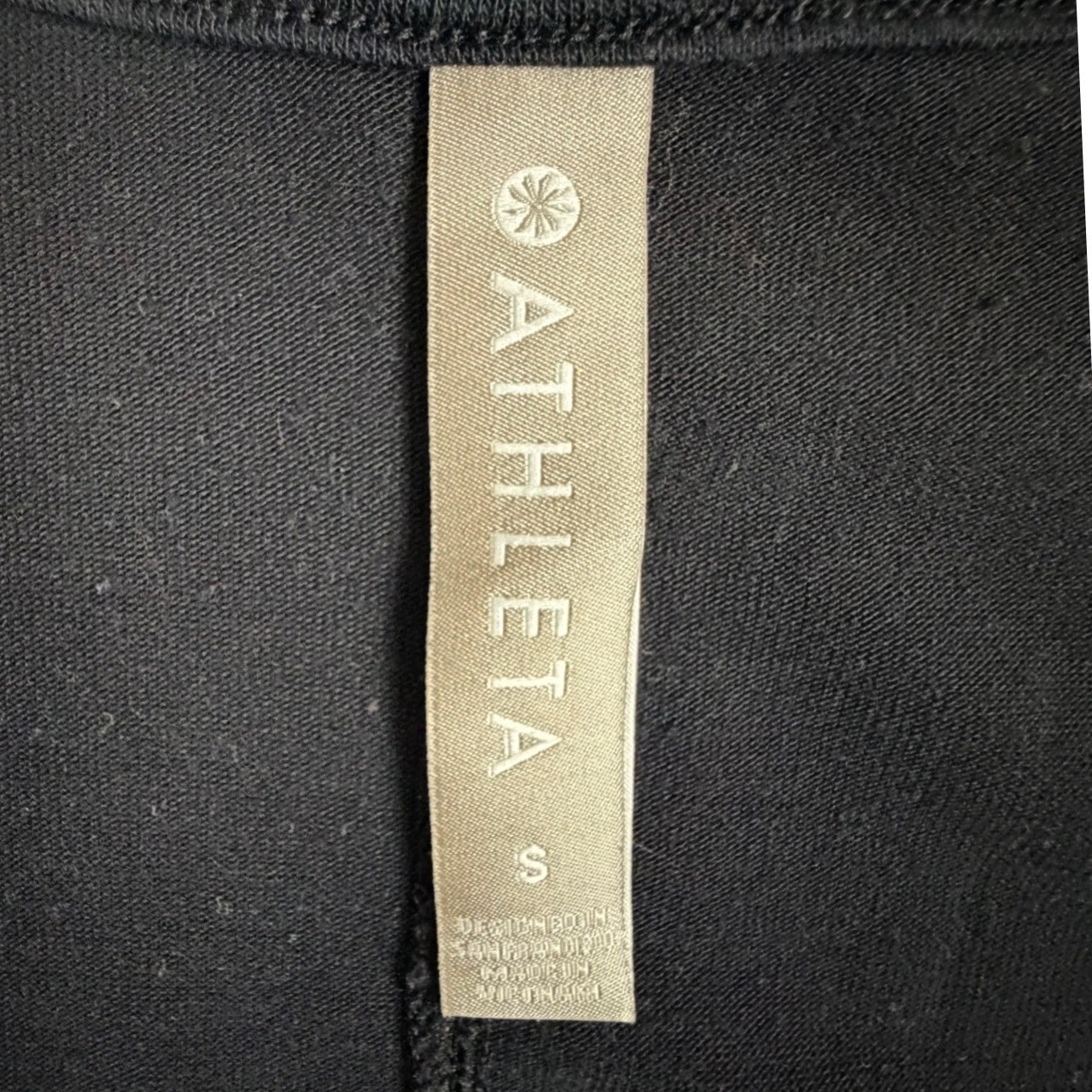 Athleta Black Modal Blend Long Sleeve Scoop V-Neck Curved Hem Top Small