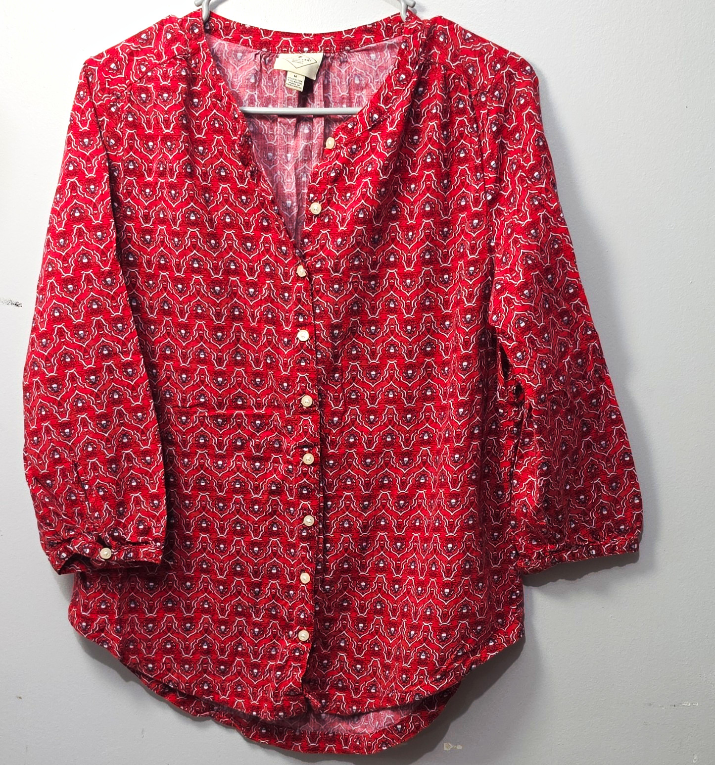 St. John’s Bay Red Geometric V-Neck Button Front 3/4 Sleeve Blouse M #19
