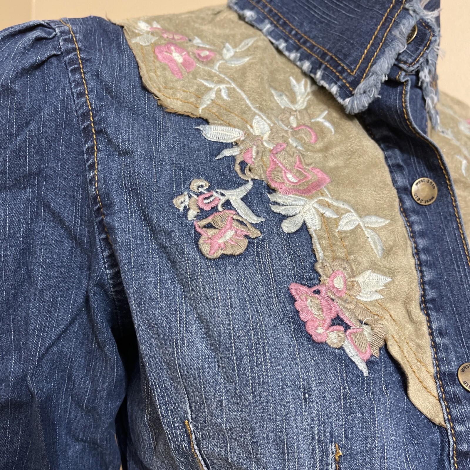 Women’s Blue Denim Cotton Velvet Patch Embroidered Buttons Size S Blouse Top