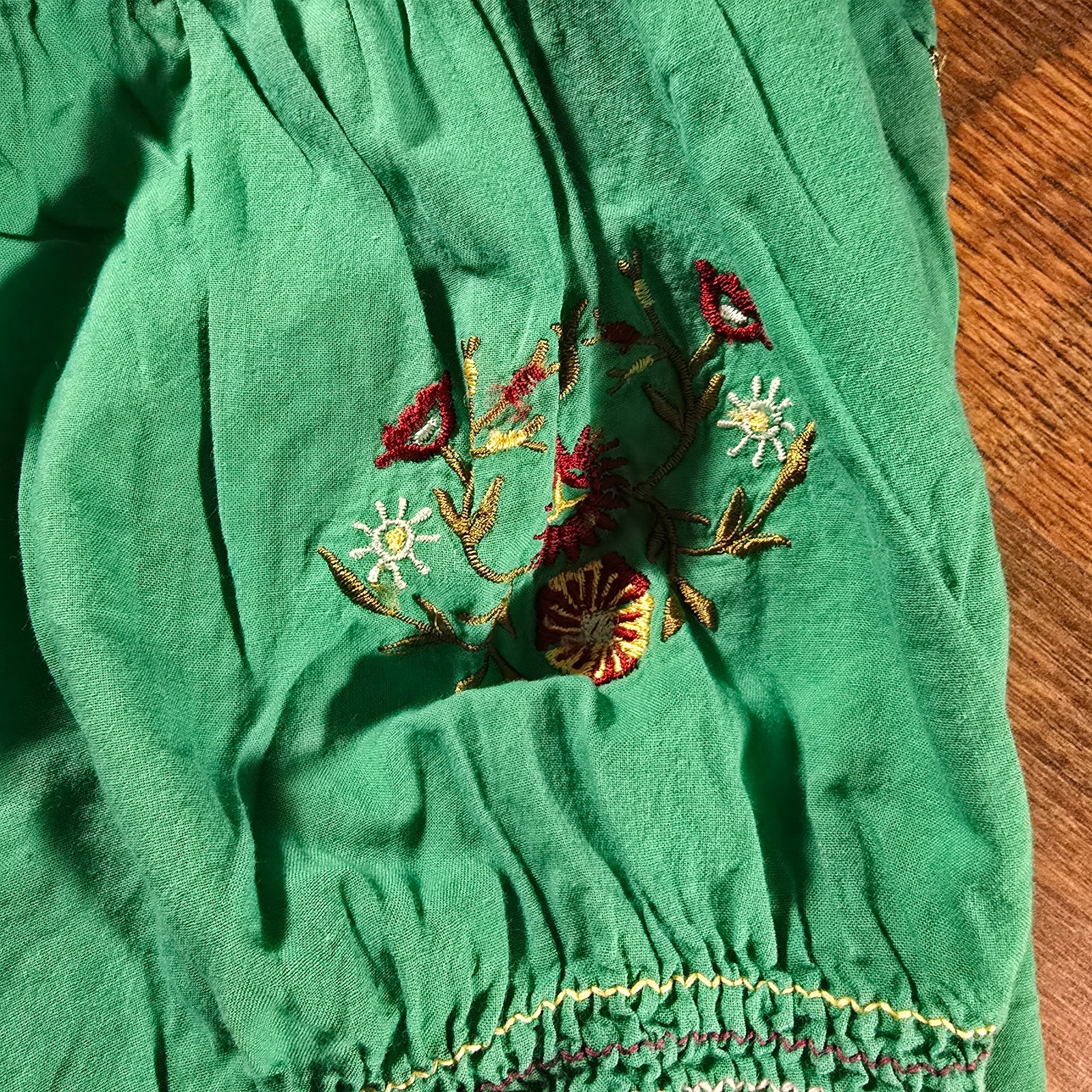 Cute Options Womens Embroidered Peasant Top Size Large Green Floral Boho Cottage