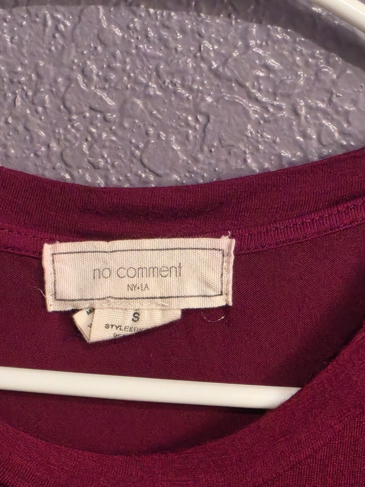 No Comment NY-LA Womens burgundy Top Short Sleeve Crew Neck Shirt Large