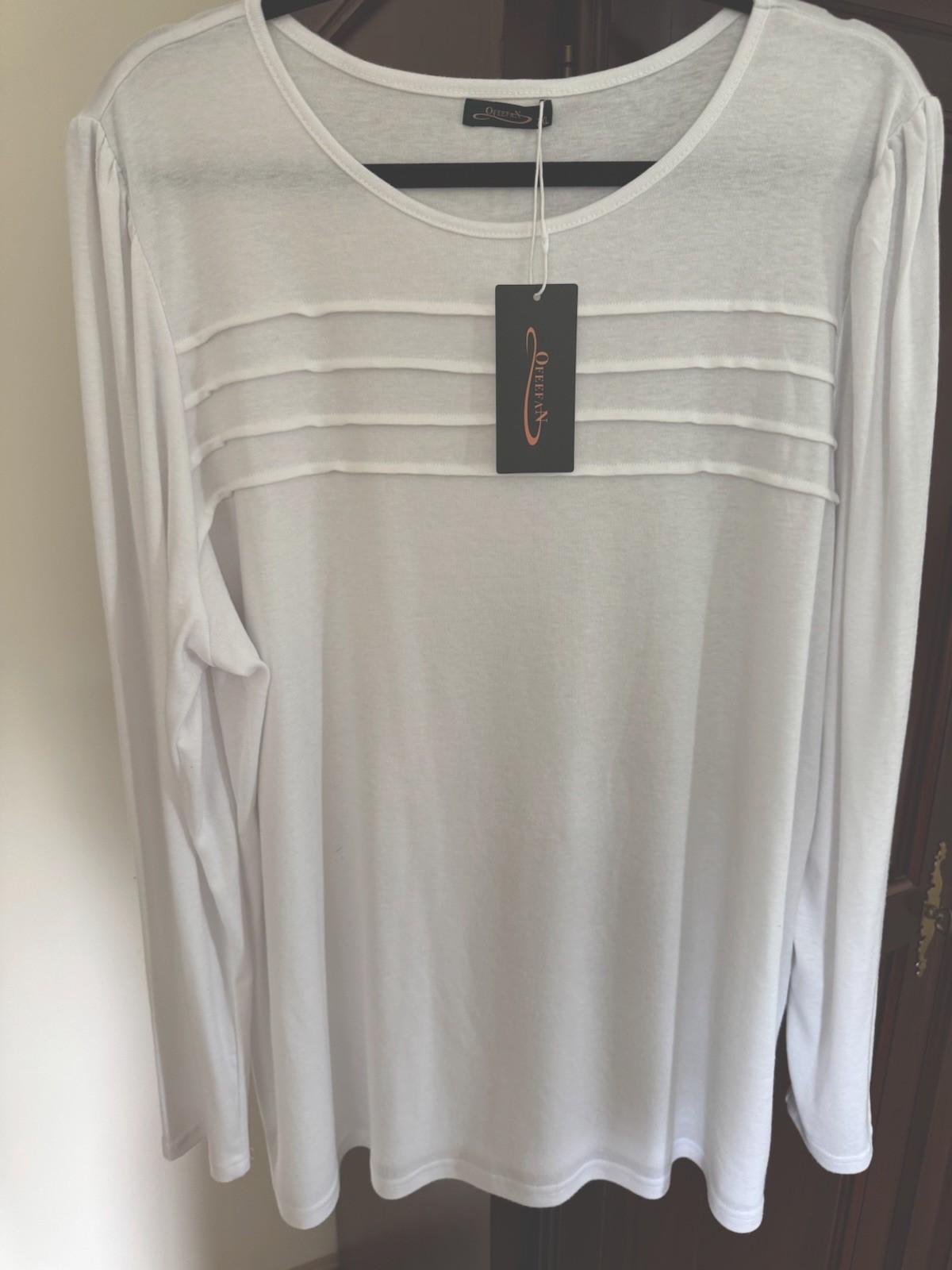 Ofeefan Women’s White Long Sleeve Top with Pleated Detail -NWT-SIZE 3X