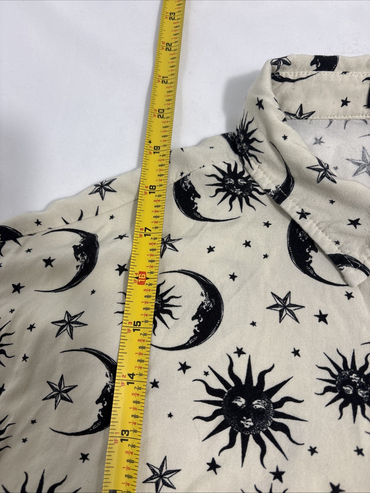 Hot Topic Celestial Sun Moon Stars Oversized Cropped Button Up Shirt M