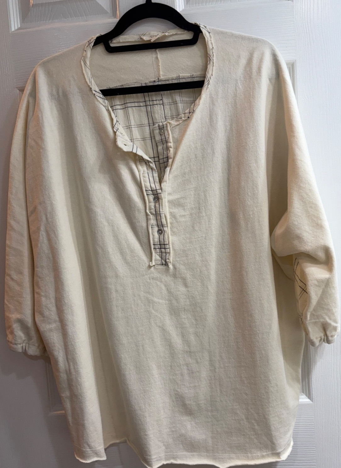 New Easel 3/4 Button Top Pullover Cream Plaid Sweatshirt Lightweight Size Small