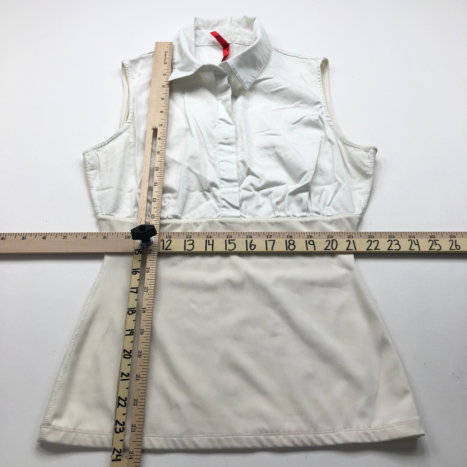 Spank Sarah Blakely M Sleeveless Pullover Button Top Blouse Two Tone White Ivory