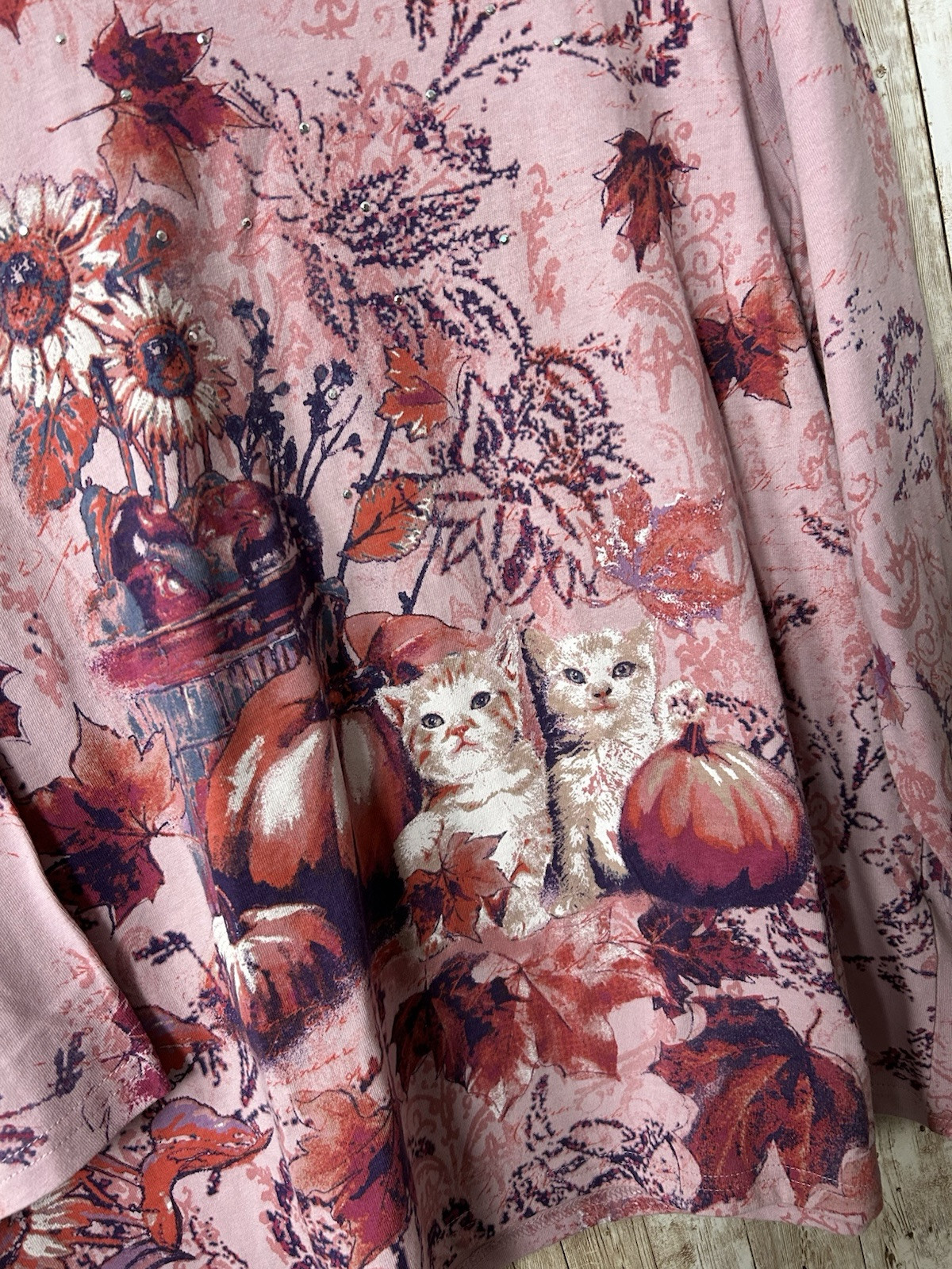 New K-Mart Basic Editions Womens Top Size XL Grannycore Cat Floral Fall Tee