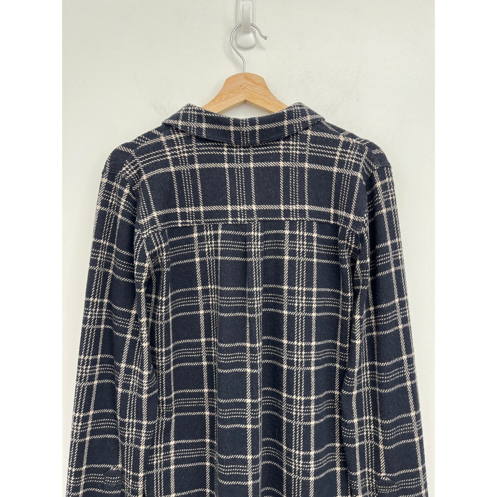 Faherty Legend Sweater Shirt Flannel Soft Stretch Knit Dakota Plaid – Medium