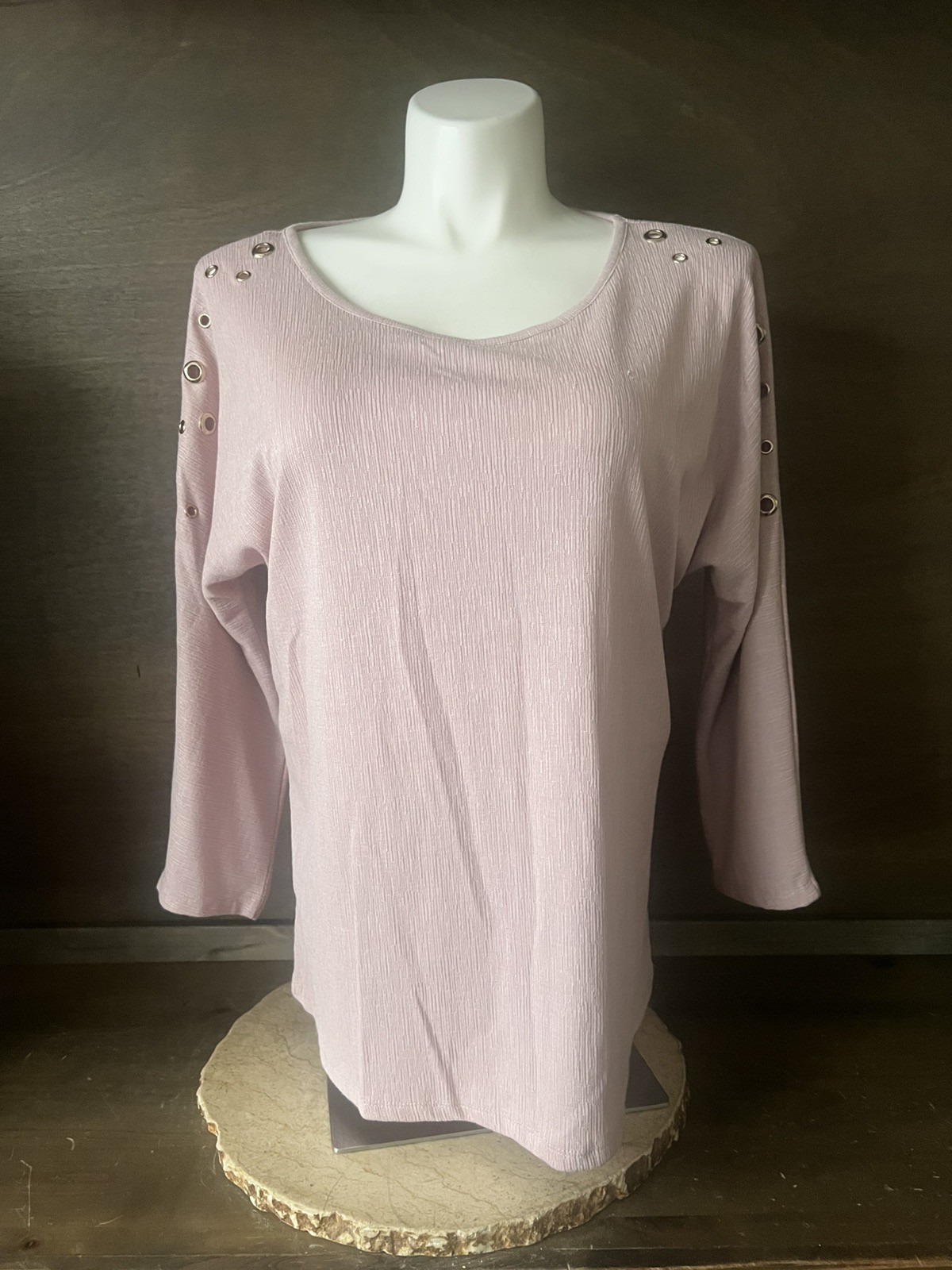 Women’s CAROLYN TAYLOR BLOUSE NEW NWT SIZE XL GROMMET EMBELLISHMENT 3/4SLEEVES